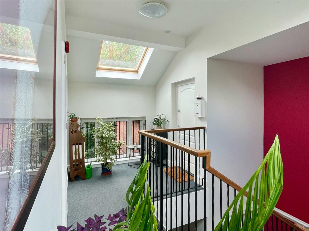 Additional property image - Wilhelmina Close, Leamington Spa