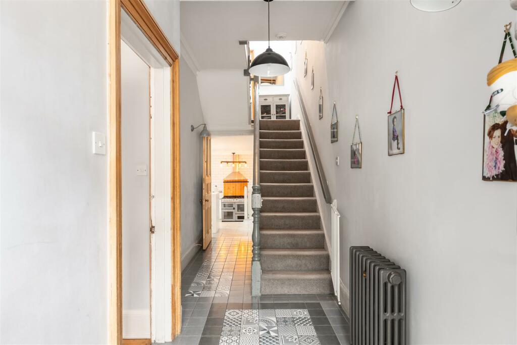 Additional property image - Campion Terrace, Leamington Spa