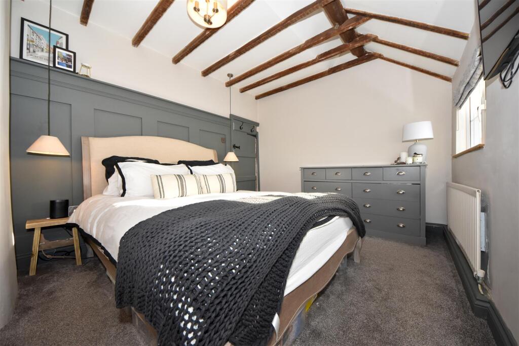 Additional property image - Main Street, Leamington Spa