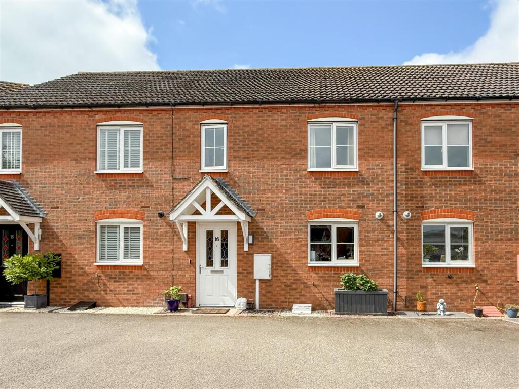 Main image of property: Dovehouse Close, Warwick
