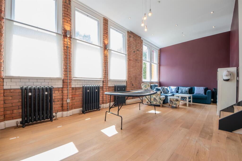 Main image of property: Avenue Road, Leamington Spa