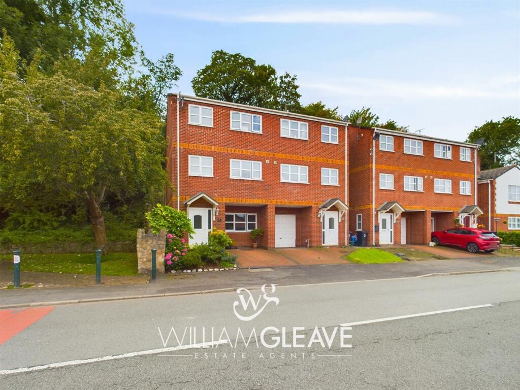 4 bedroom semidetached house for sale in Roseneath View, Bagillt