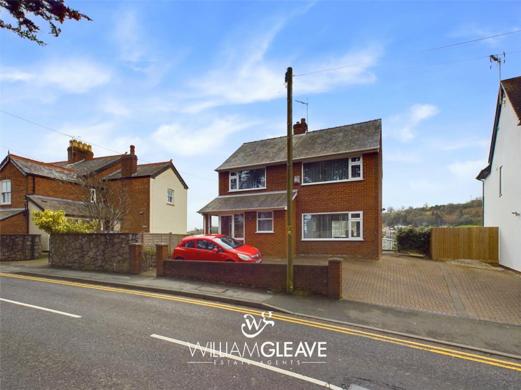3 bedroom detached house for sale in Pen Y Maes Road, Holywell