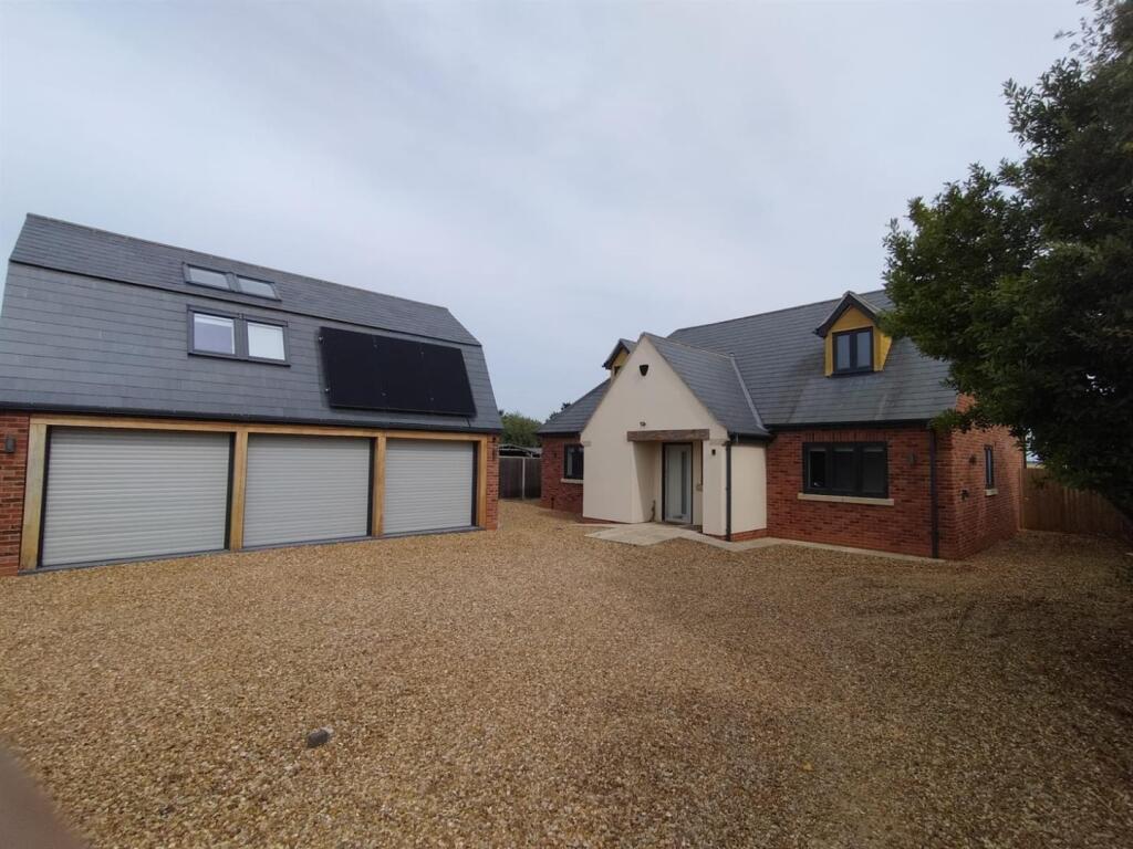 Main image of property: Dowsdale Bank, Whaplode Drove, Spalding