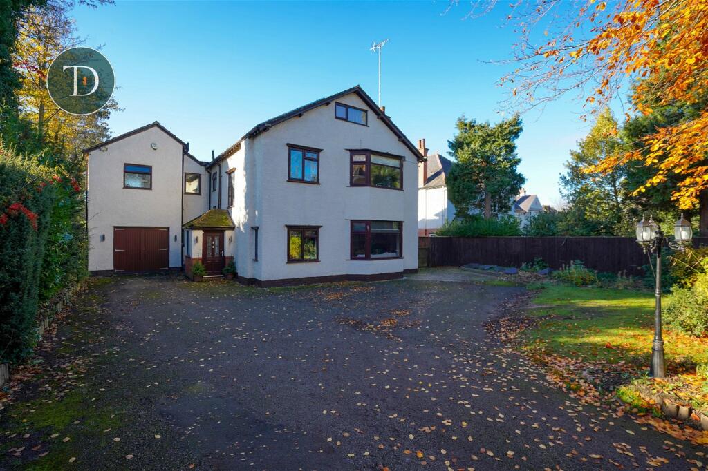 5 bedroom detached house for sale in Moreton Road, Upton, Wirral, CH49