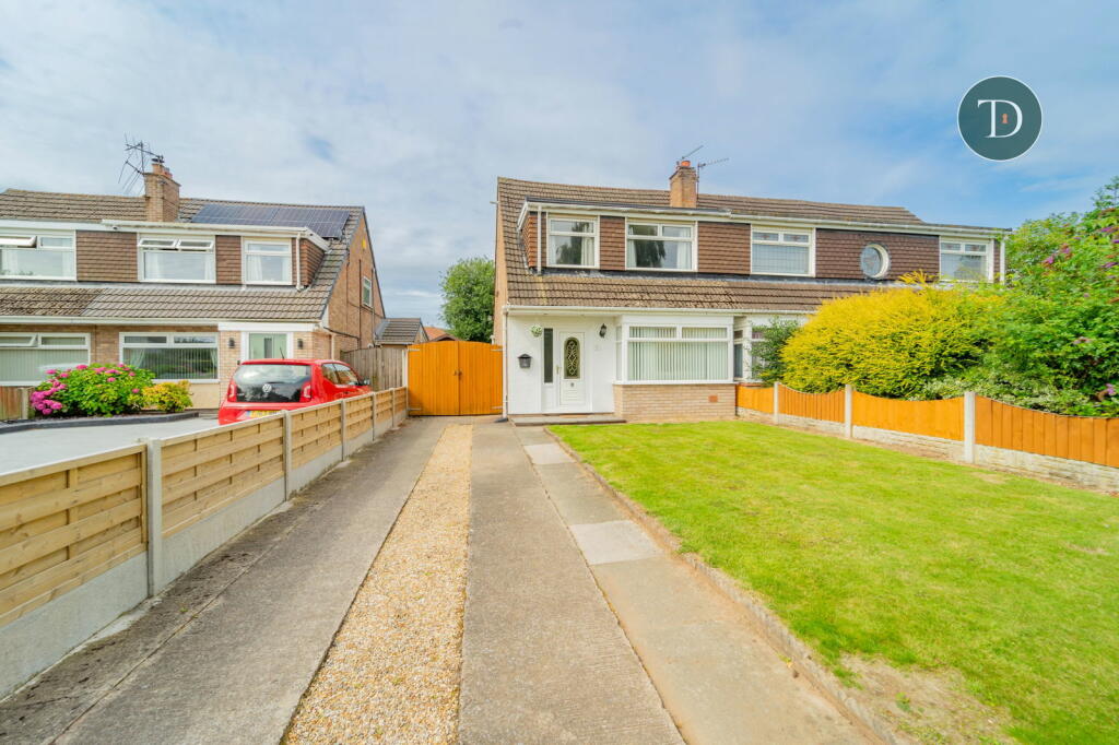 3 bedroom semidetached house for sale in Ripon Avenue, Little Sutton