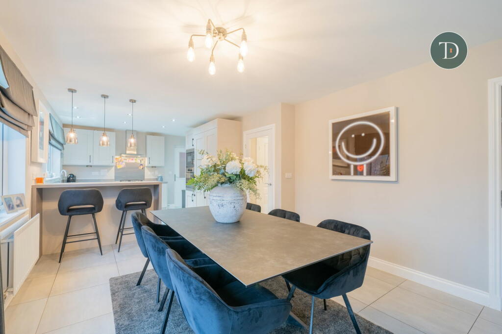 Additional property image - Sentry Grove, Hooton, Cheshire, CH66