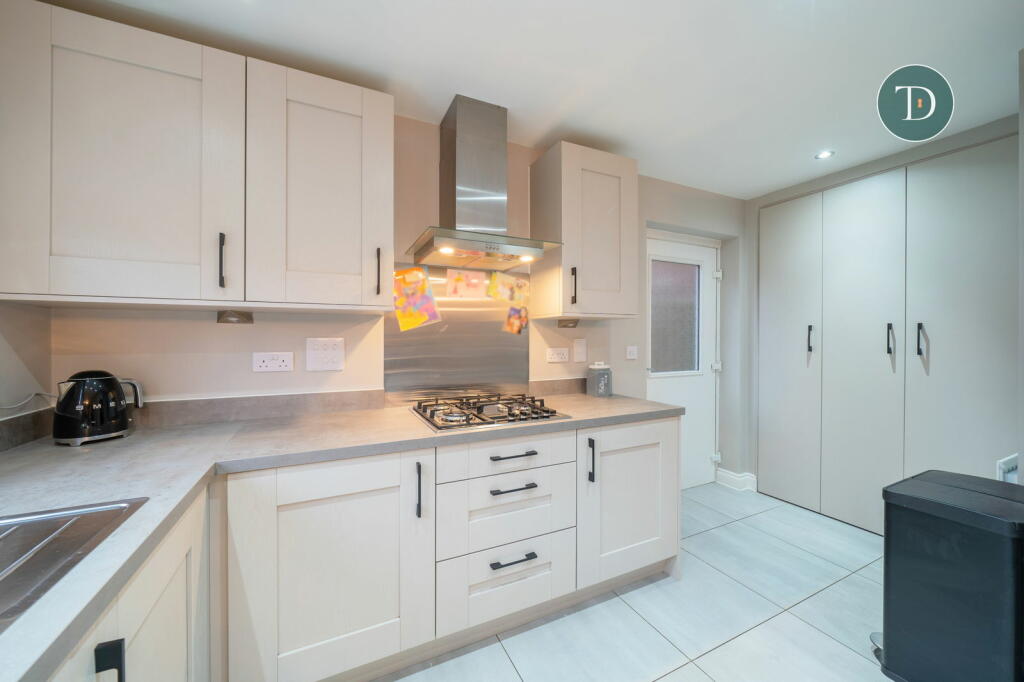 Additional property image - Sentry Grove, Hooton, Cheshire, CH66