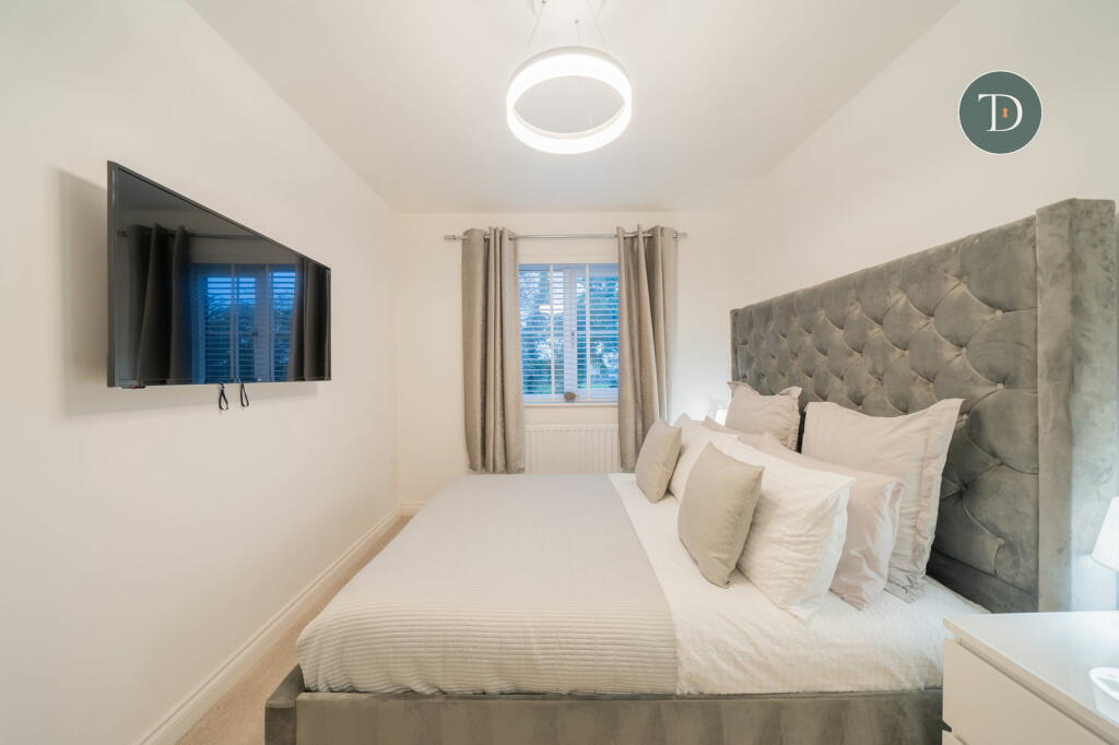 Additional property image - Sentry Grove, Hooton, Cheshire, CH66