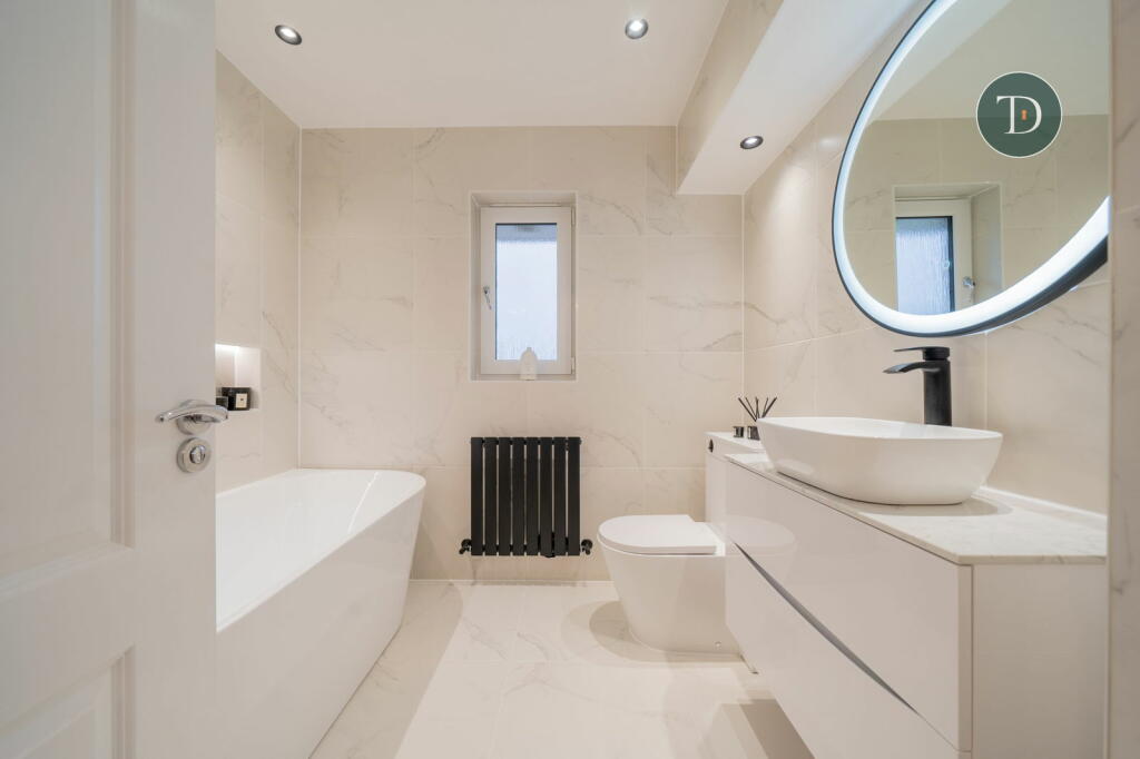 Additional property image - Sentry Grove, Hooton, Cheshire, CH66