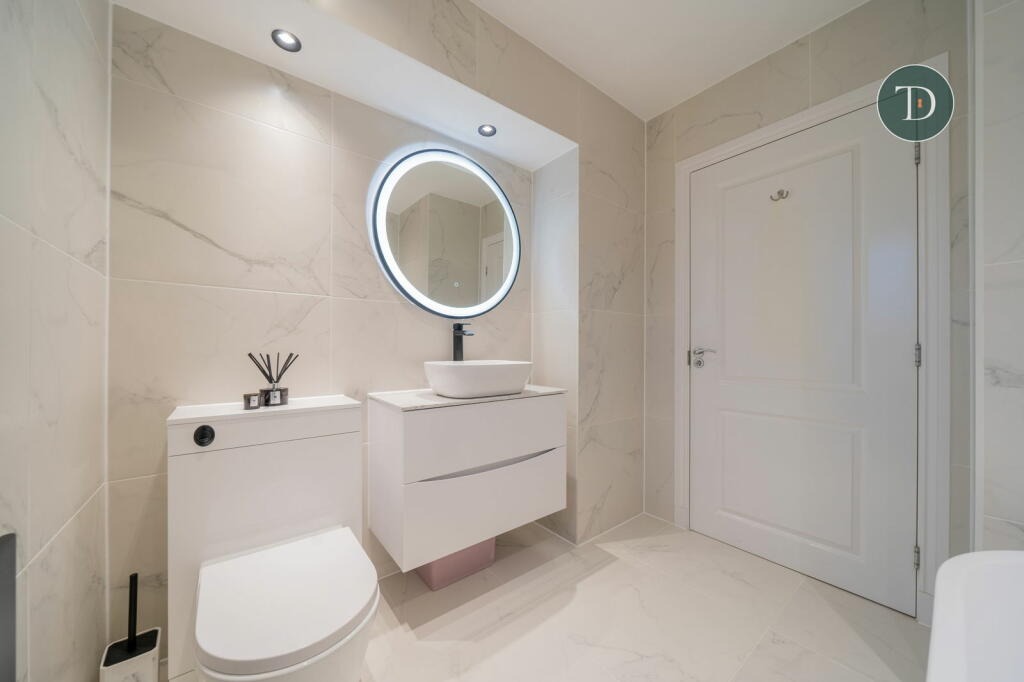 Additional property image - Sentry Grove, Hooton, Cheshire, CH66
