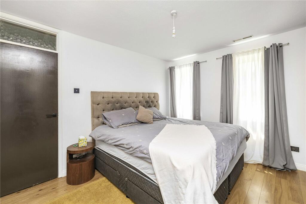 Additional property image - Dornford Gardens, Coulsdon, CR5