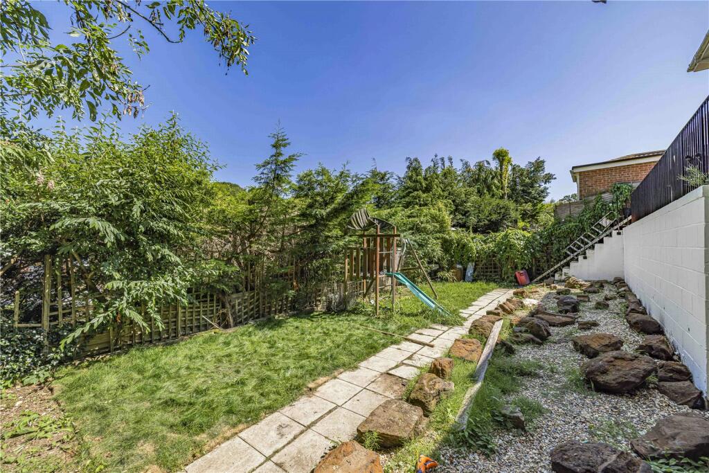 Additional property image - Dornford Gardens, Coulsdon, CR5