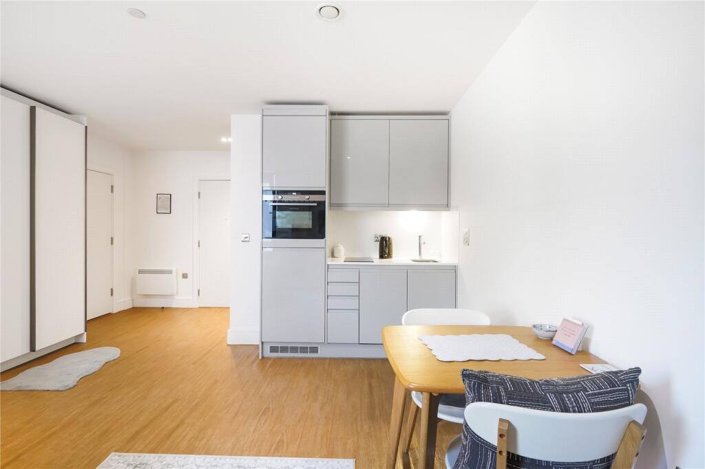 Main image of property: Red Lion Square, Wandsworth, London, SW18