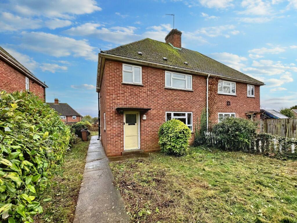 3 bedroom semidetached house for sale in Barwell, Wantage, OX12