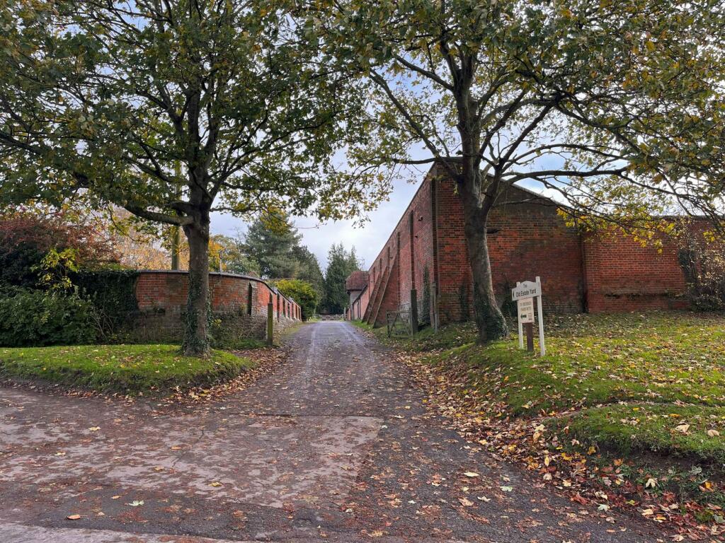 Commercial property for rent in High Street, East Hendred, Wantage, OX12