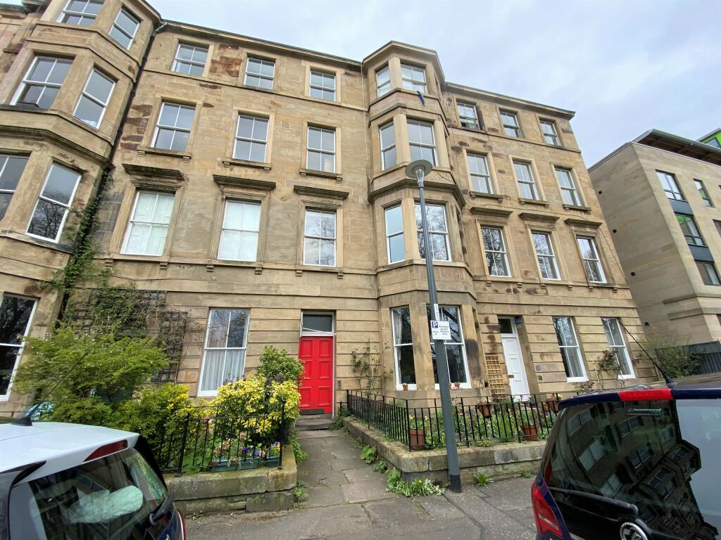 4 bedroom flat for sale in Lonsdale Terrace, Edinburgh, EH3