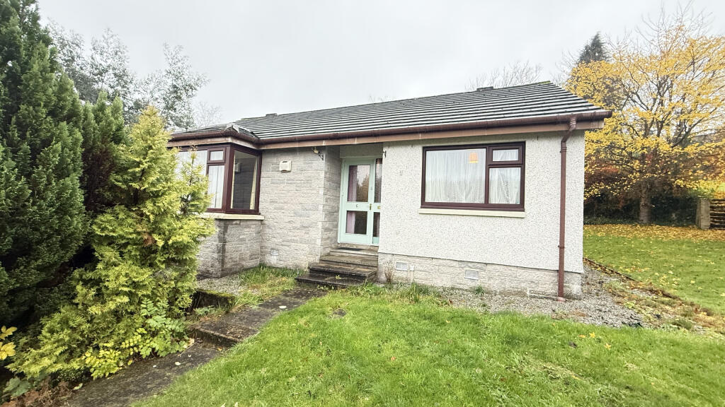 Main image of property: 6 Rounall Avenue, Dalbeattie, Kirkcudbrightshire, DG5 4TA