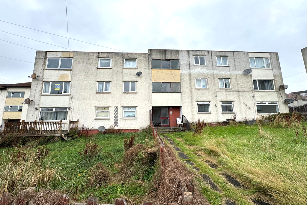 Main image of property: Flat 1/1, 133 Gartcraig Road, Glasgow, G33 2SP