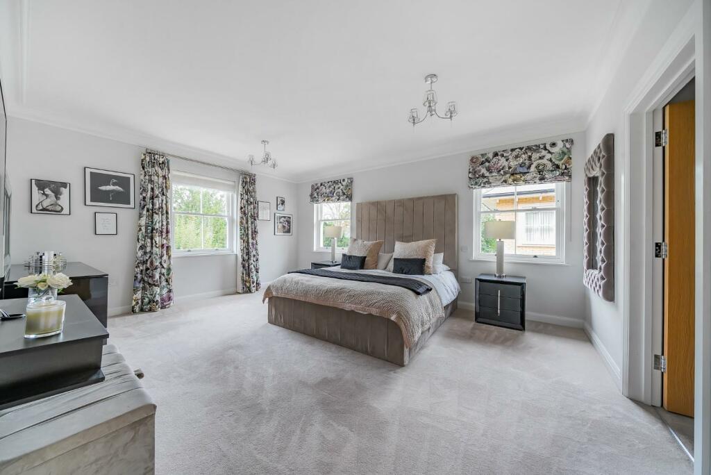 Additional property image - Oldfield Road, Bromley