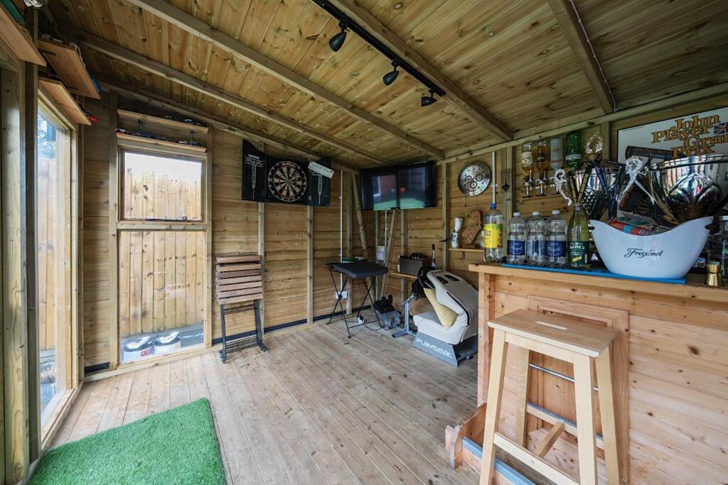 Additional property image - Cranford Mews, Bromley