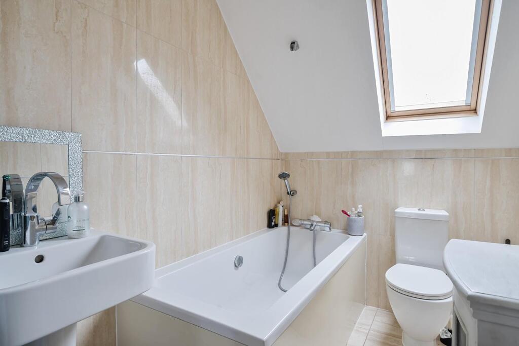 Additional property image - Cranford Mews, Bromley