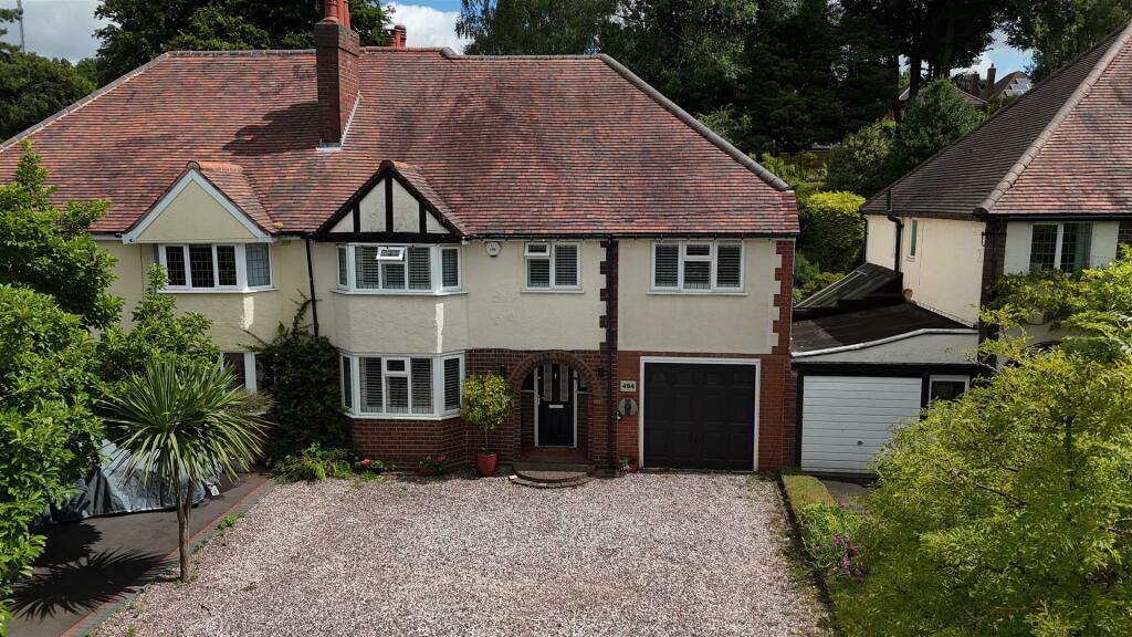 5 bedroom semidetached house for sale in Lichfield Road, Sutton