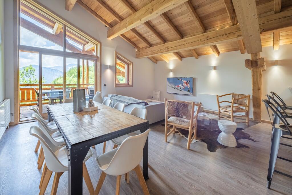 4 bedroom Apartment for sale in Rhone Alps, Isre, Huez