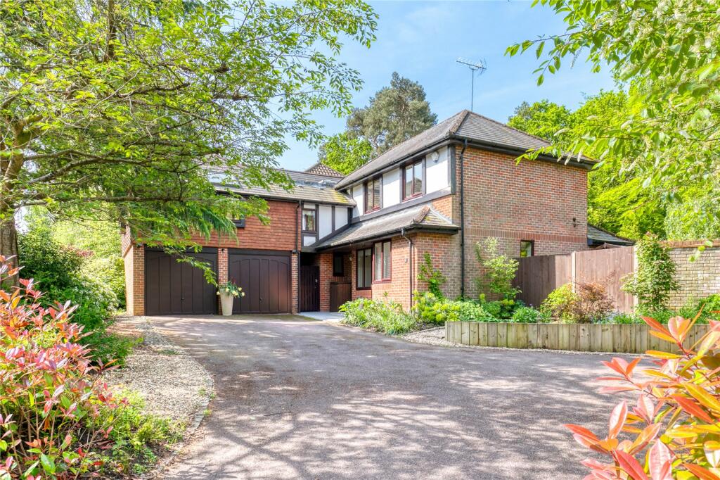 5 bedroom detached house for sale in The Burlings, Ascot, Berkshire, SL5