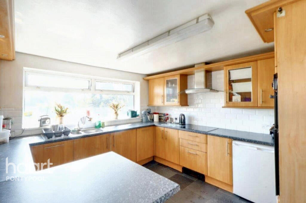 Main image of property: Commercial Street, Pontypool