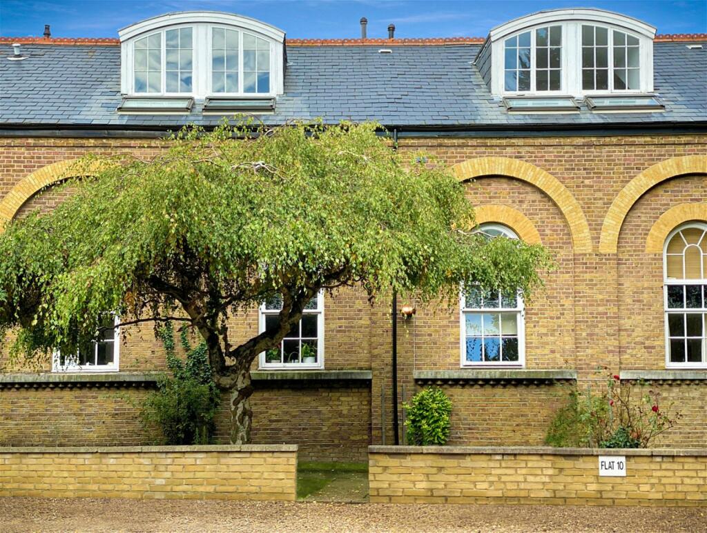 3 bedroom duplex for sale in Havelock Hall, East Croydon, CR0 6QP, CR0