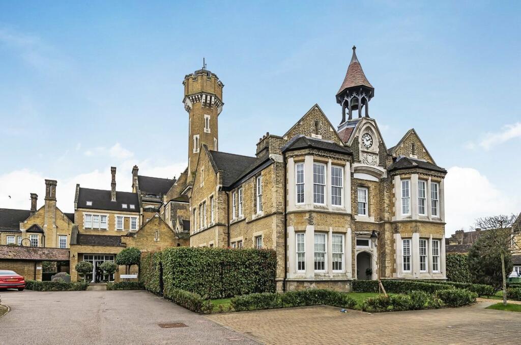 2 bedroom duplex for sale in Chapel Drive, Dartford, DA2 6FJ, DA2