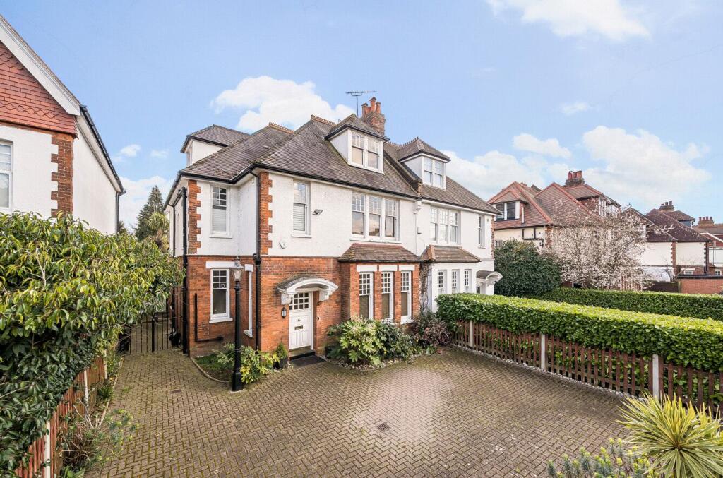 Main image of property: West Park, London, SE9 4RQ