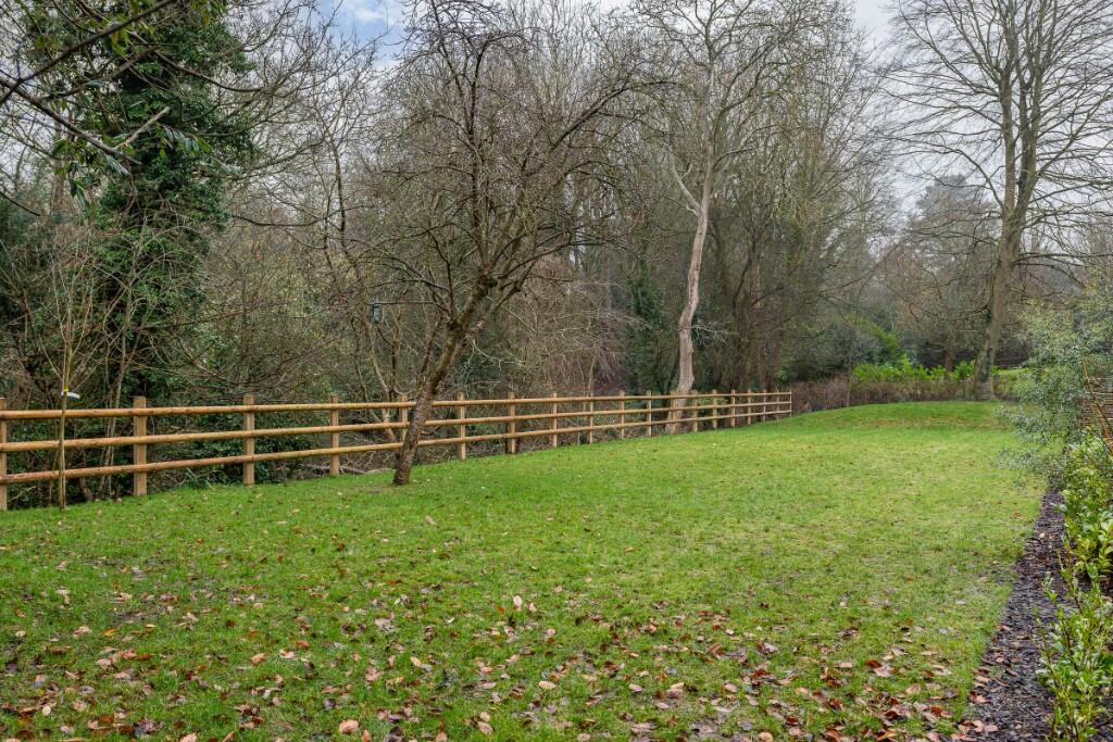 Additional property image - New Road, Welwyn, Hertfordshire, AL6