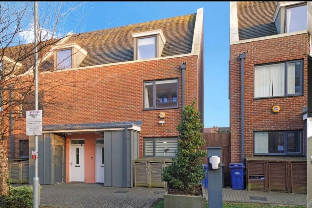 Main image of property: Artisan Place, Harrow, Greater London, HA3