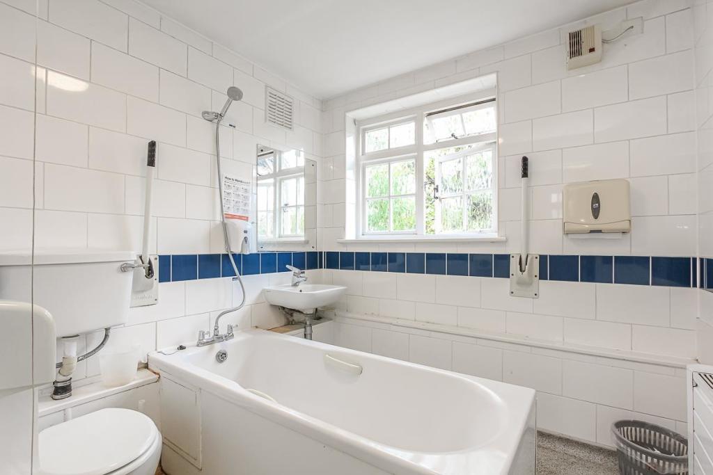 Industrial development for sale in Kingsdowne Road & Chamberlain Way