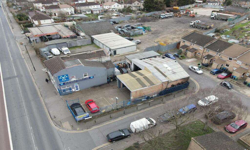 Additional property image - 118 - 120 London Road, Mitcham CR4