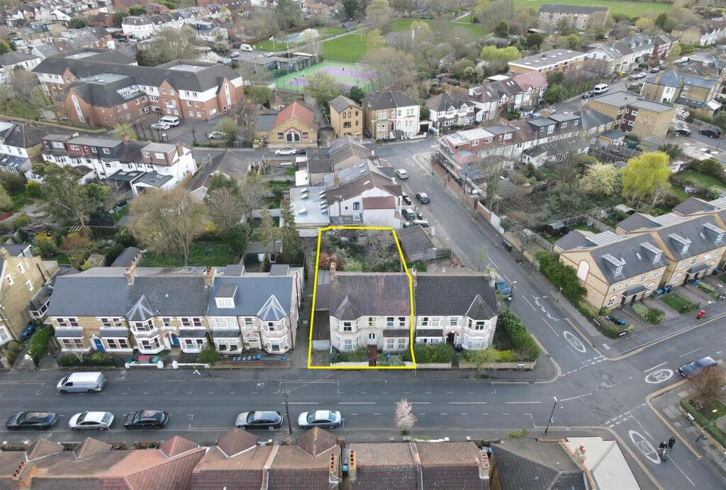 Main image of property: Wilton Road, Colliers Wood, London SW19