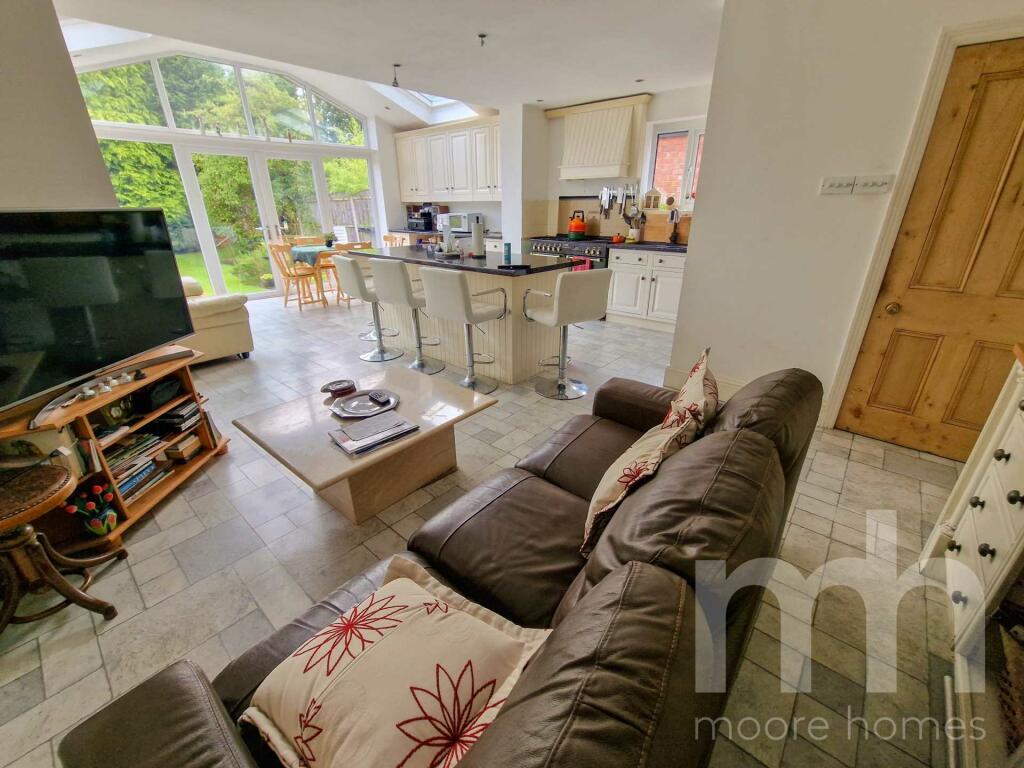 4 bedroom semidetached house for sale in MAPLE ROAD, Bramhall SK7 2DH, SK7