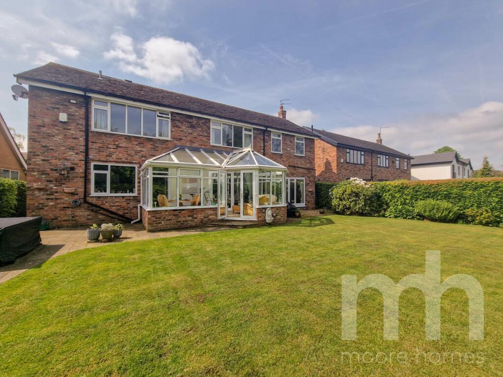 4 bedroom detached house for sale in SOUTHERN CRESCENT, Bramhall SK7