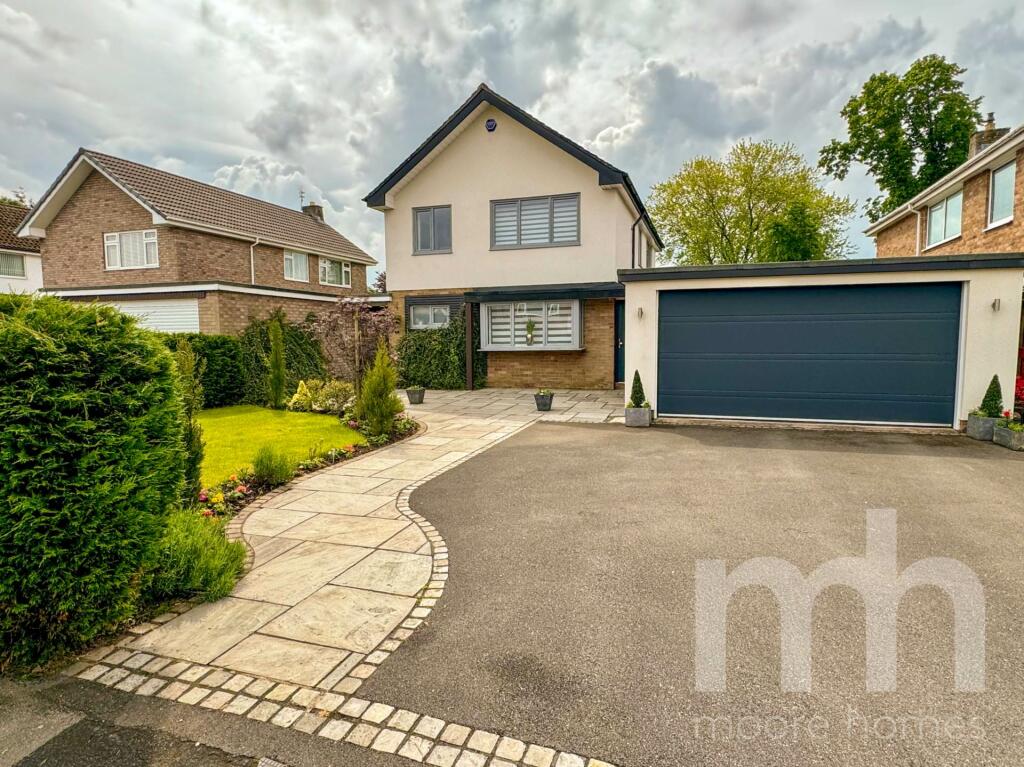 4 bedroom detached house for sale in DAIRYGROUND ROAD, Bramhall SK7 2HW