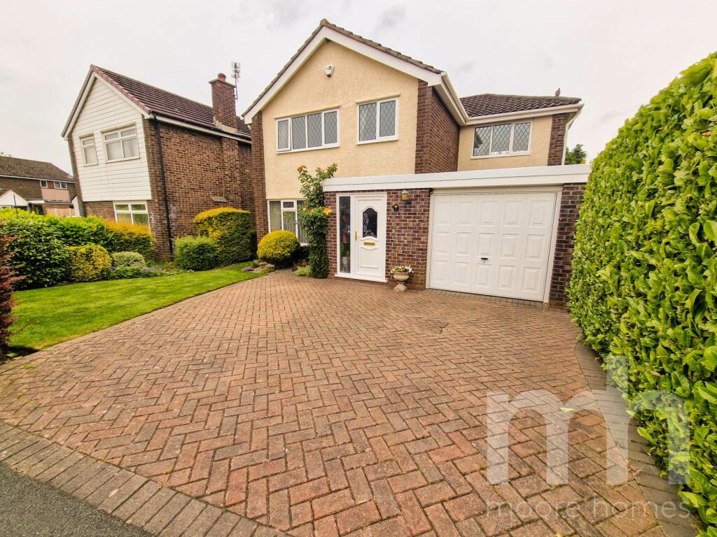 4 bedroom detached house for sale in LYTHAM DRIVE, Bramhall SK7 2LD, SK7