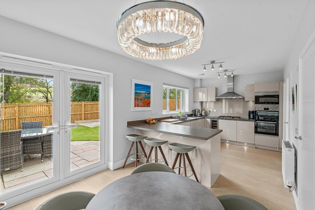 5 bedroom detached house for sale in Muirhead Crescent, Bo'ness, EH51