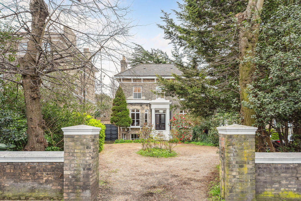 Main image of property: Blackheath SE3