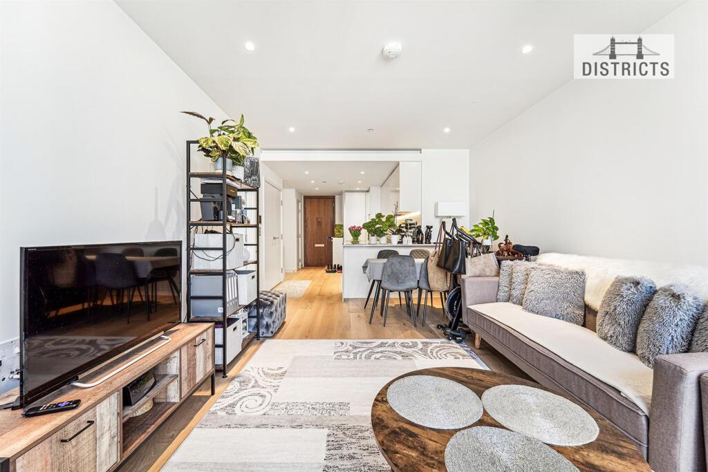 Main image of property: Hampton Tower, 75 Marsh Wall, E14
