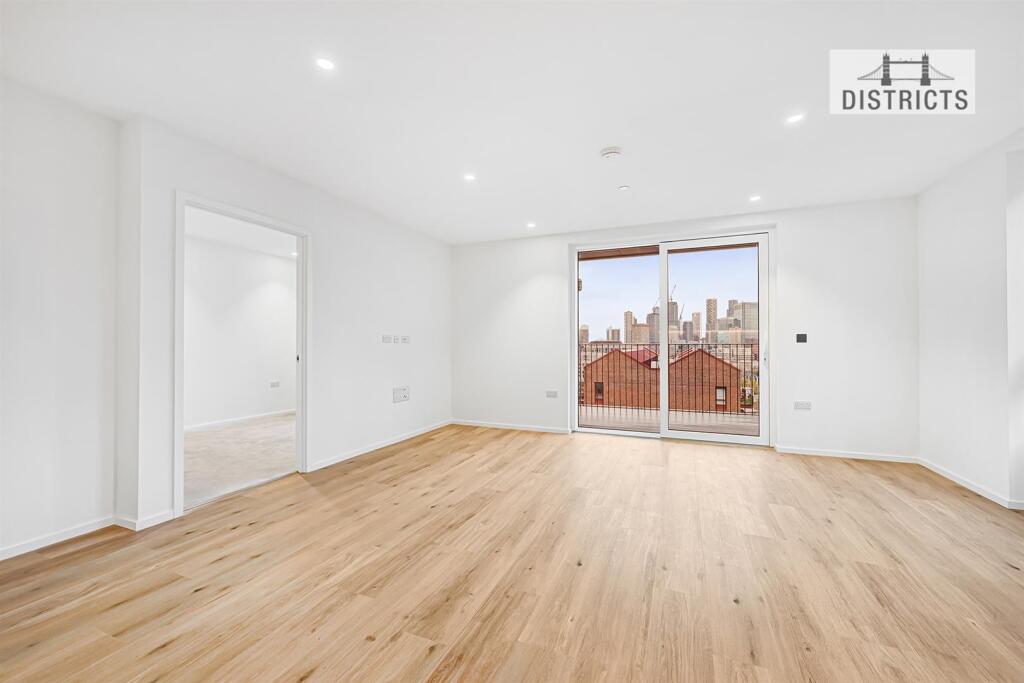 Main image of property: Heron Wharf, 5 Hemlock Street, E14