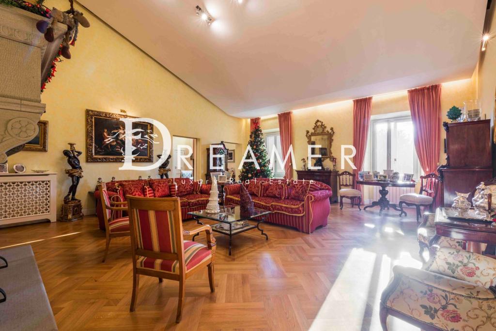 4 bedroom flat for sale in Tuscany, Florence, Florence, Italy