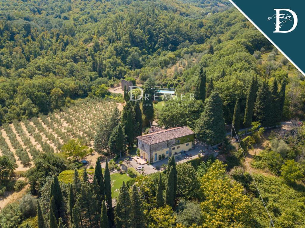 6 bedroom villa for sale in Tuscany, Florence, Pontassieve, Italy