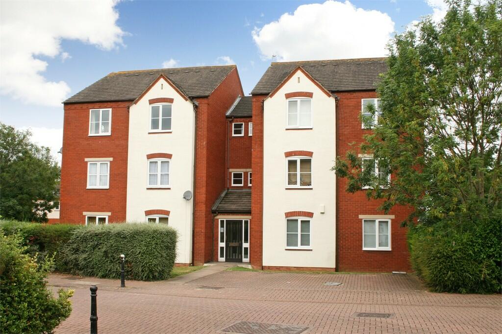 1 bedroom ground floor flat for rent in Overbury Road, Barton/Tredworth, Gloucester, GL1