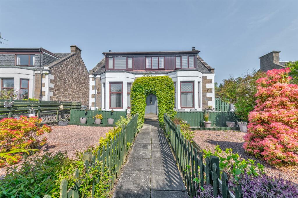 3 bedroom apartment for sale in Americanmuir Road, Dundee, DD3